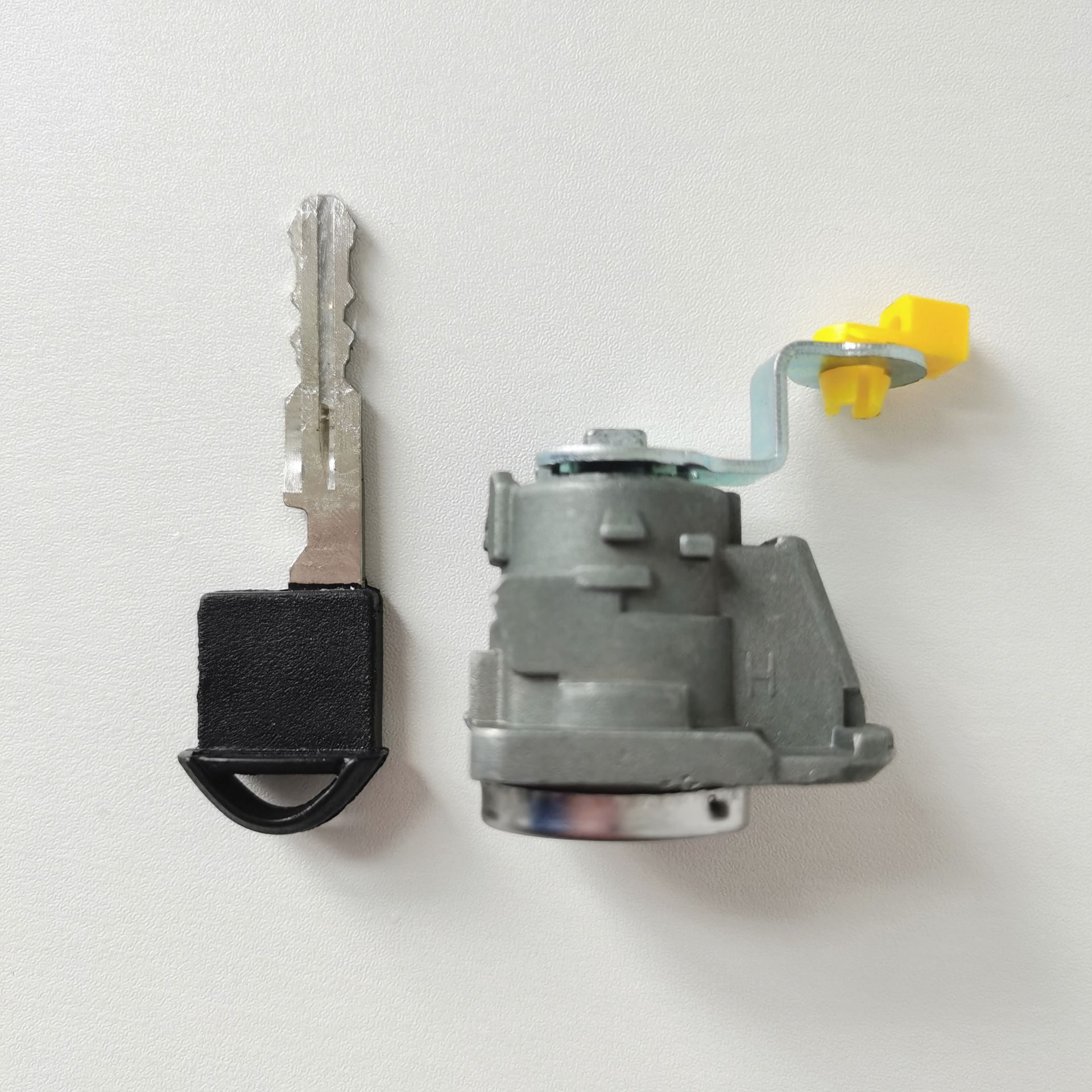 Left Door Lock Cylinder for 2013 Nissan Teana 