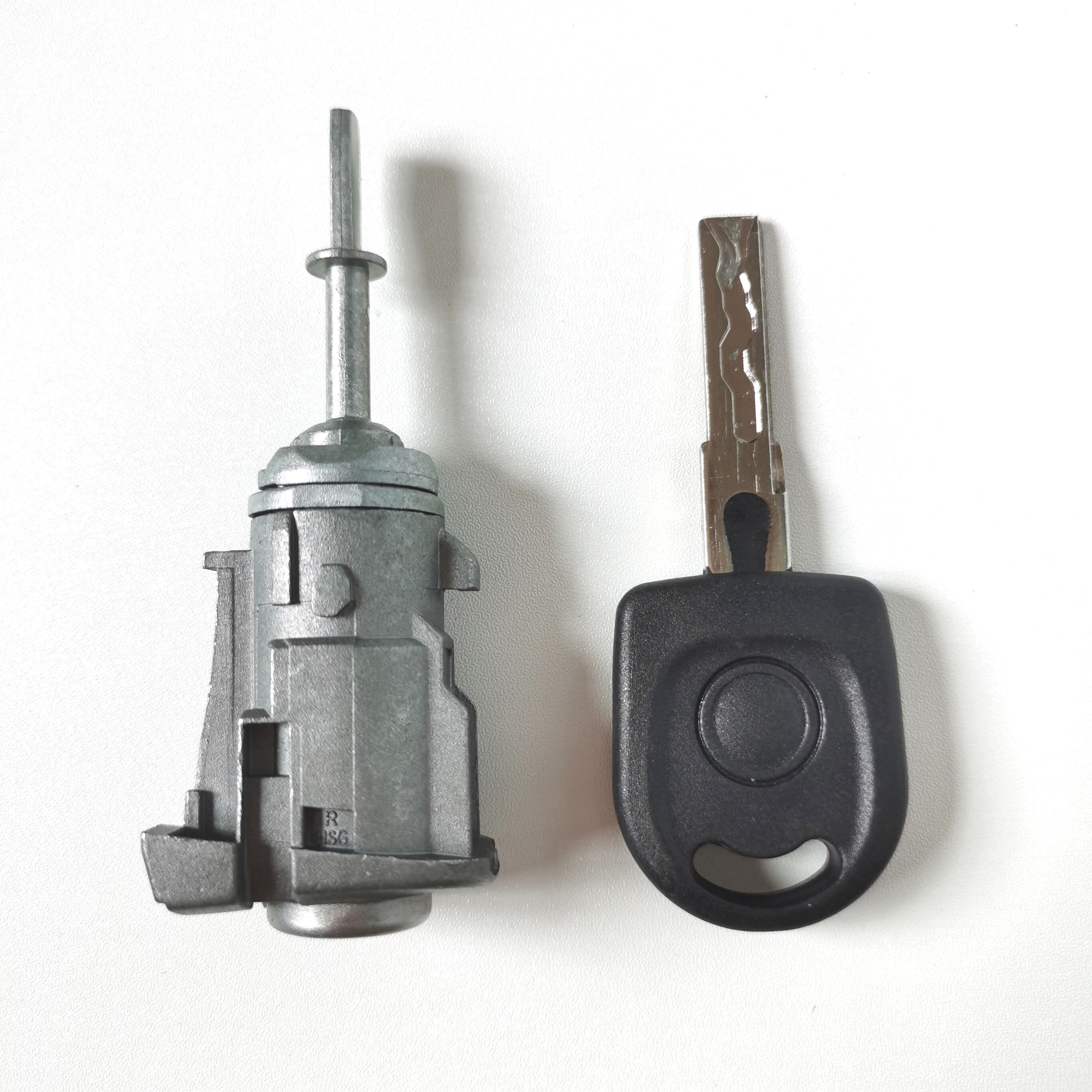 Left car door lock kit for VW Polo